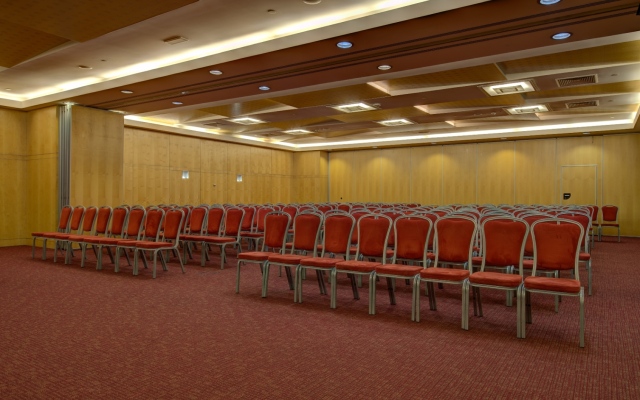 VIP Executive Entrecampos Hotel & Conference