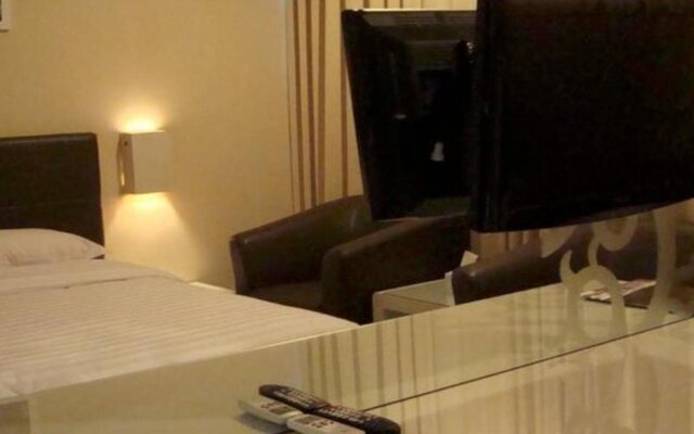 Royal Hotel n' Lounge