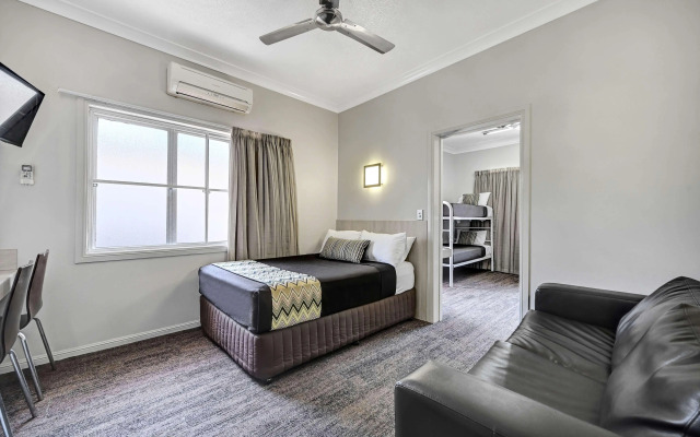 City Oasis Inn Townsville, SureStay Collection by BW