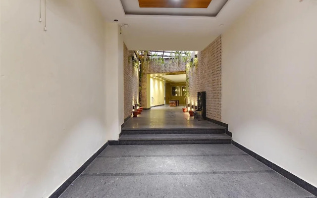 OYO 15556 Hotel Wind Palace