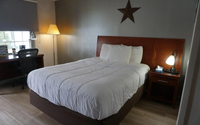 Harvest Drive Family Inn
