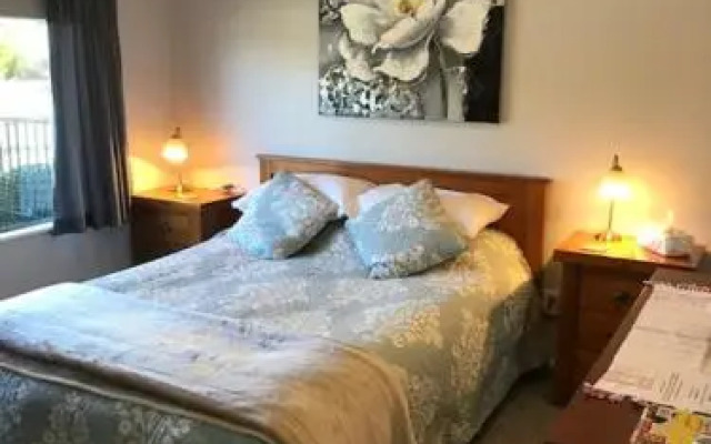 Taipa Views Bed & Breakfast