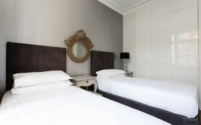 Gledhow Gardens Viii by Onefinestay