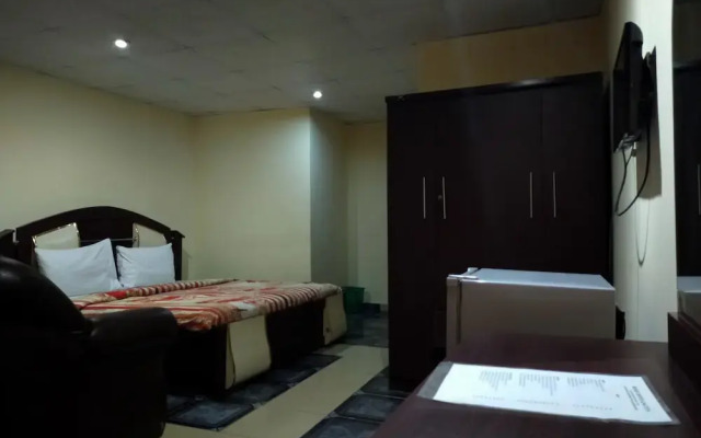 Rodze Hotel & Suites