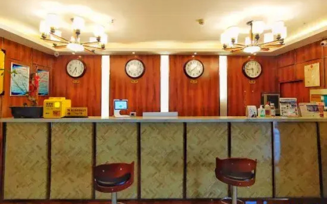 Xinzheng Marriott Business Hotel (Shuanghu Avenue Subway Station)