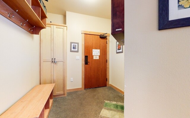 Sunstone #320 2 Bedroom Condo by RedAwning