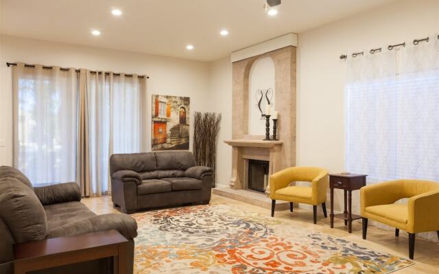 4BR Ocotillo Lakeview Home w/ Pool