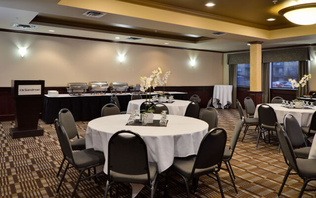 Sandman Hotel Grande Prairie