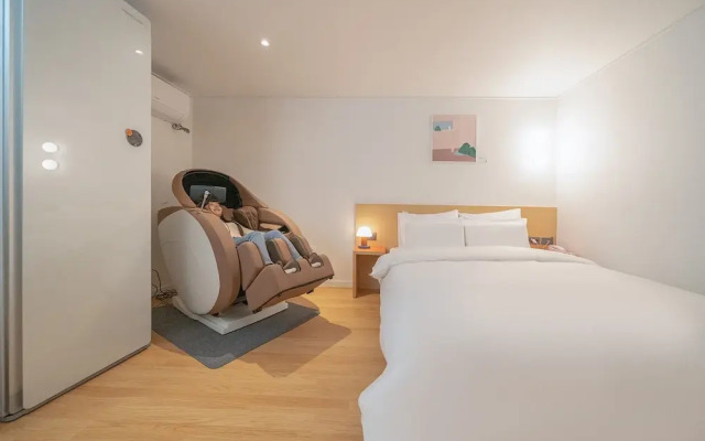 Aank Hotel Guri