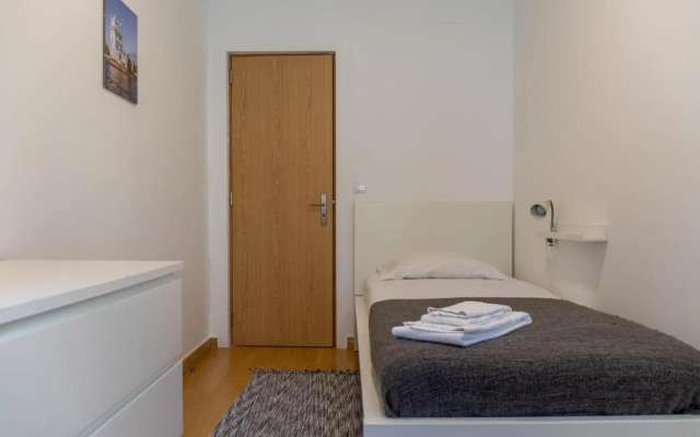 Entrecampos - Family apartment with Terrace