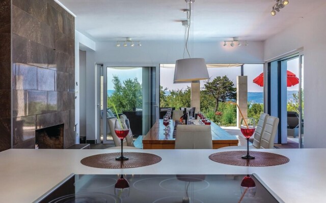 Nice Home in Crikvenica With Sauna, Wifi and 5 Bedrooms
