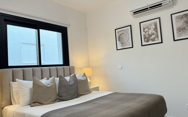 Phaedrus Living White Hills Suites City View