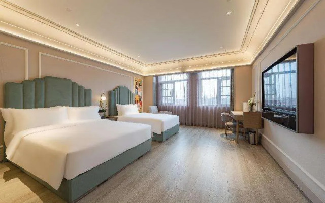 Madison Shanghai International Resort