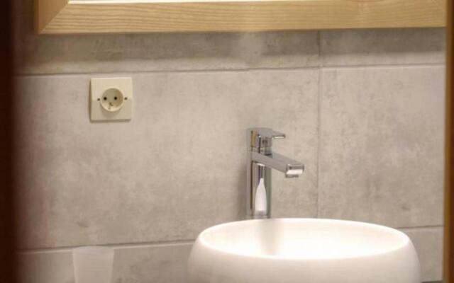 Gite Apinac, 3 pièces, 4 personnes - FR-1-496-122