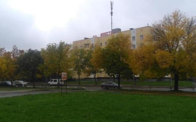 Yunost Hotel