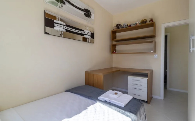 2 Bedroom Apartment With Barbecue Cts0203