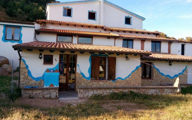 2 bedrooms appartement with enclosed garden at Arbus