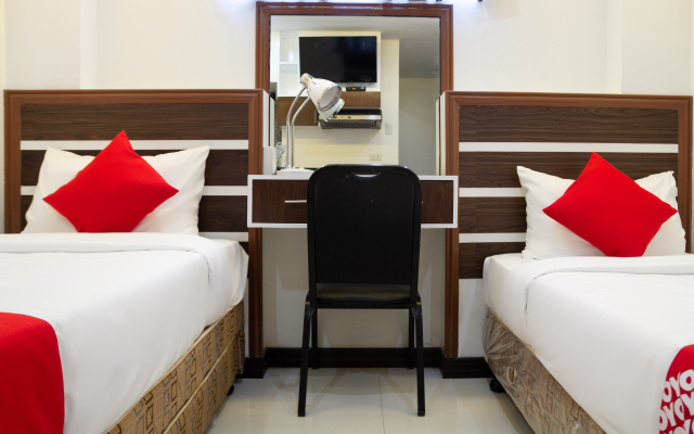Circle-b Apartelle & Suites