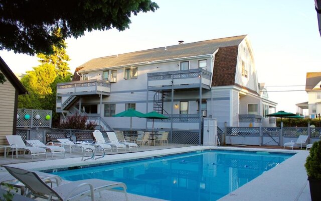 The Lighthouse Inn & Suites