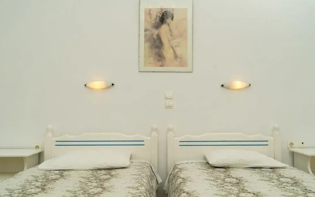 Anna Studios & Apartments