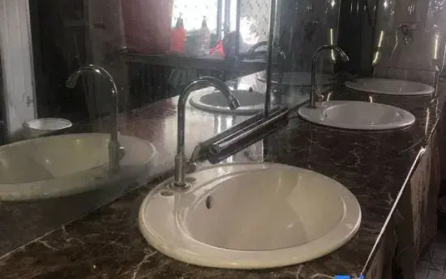 Urumqi Huixin Small Hotel