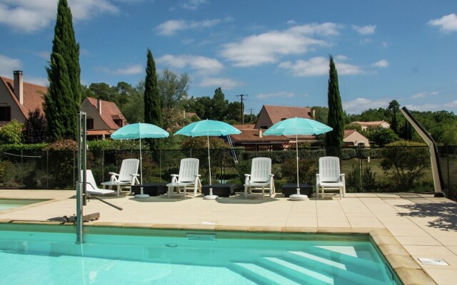 Cosy Holiday Home in Castelnaud-la-chapelle