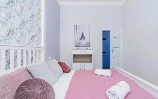 Apartment Chodkiewicza by Renters