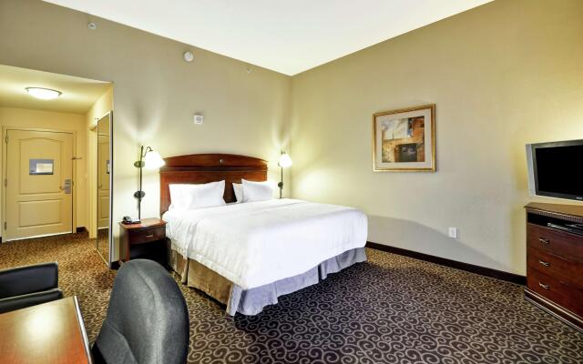 Hampton Inn & Suites Fredericksburg-at Celebrate Virginia