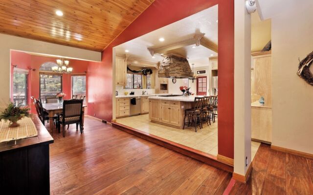 Four Happy Bears Estate #1277