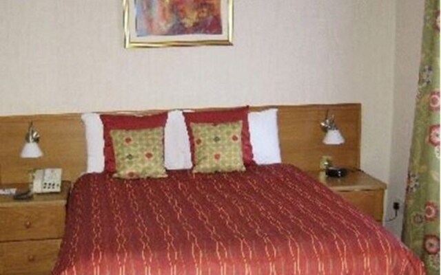 Uplawmoor Hotel