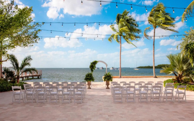 Beachside Resort & Residences