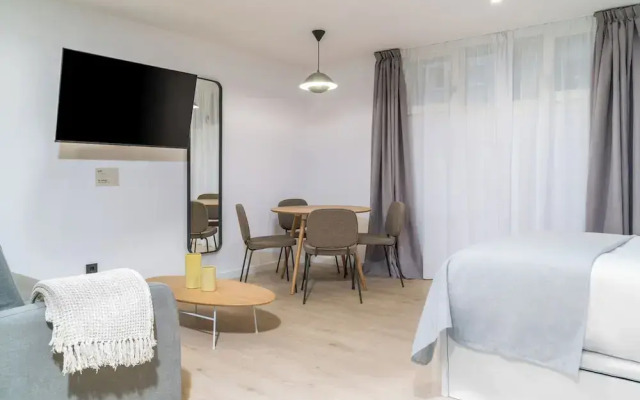 limehome Santiago de Compostela
