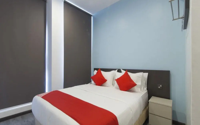 Oyo 44099 Tt Dorf Hotel