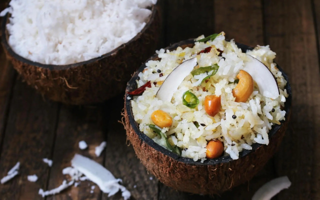 Golden Cafe by OYO Rooms