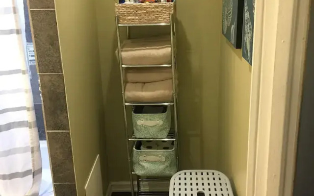 A&M Spacious Home Away