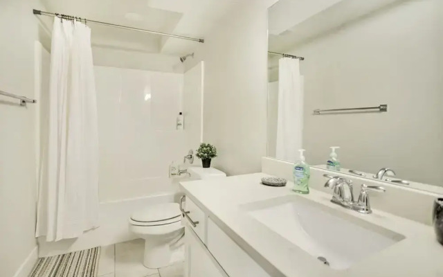 NEW FURNISHED 2bd APT GREAT for Long Stays