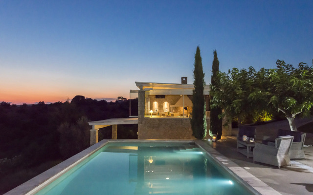 Porto Cheli Studio - Poolside Lux Getaway