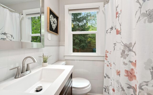 Charming Old Town Bungalow w/ FREE Cruiser Bikes