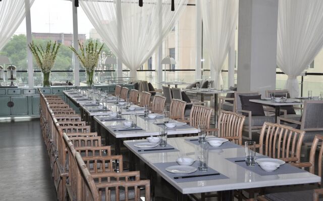 Beijing Springs Valley Hotel