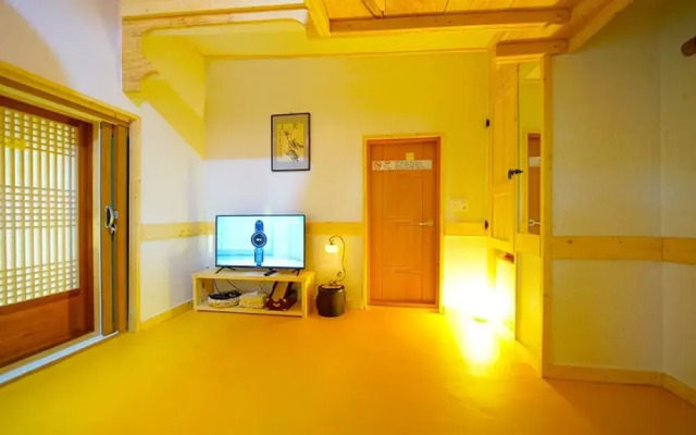 Jeonju Jeongdam Hanok Stay