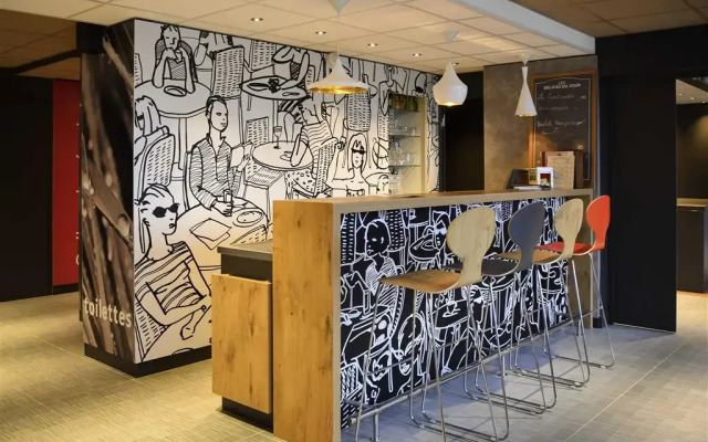 ibis Saint-Denis Stade Ouest