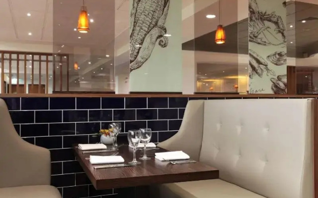 Renaissance London Heathrow Hotel