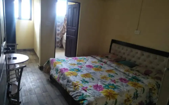 Goroomgo Naina Homestay Mussoorie