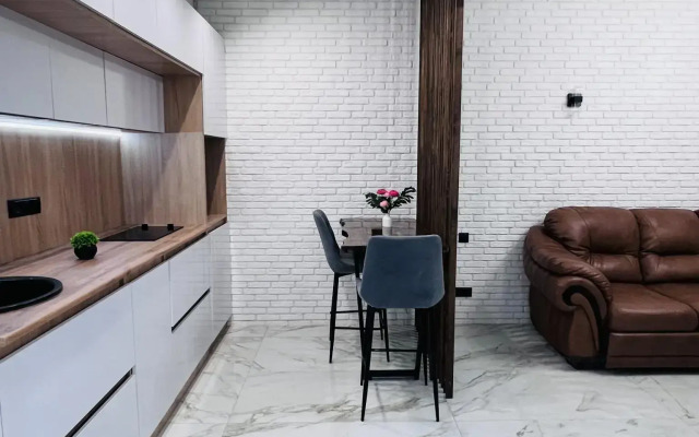 I'm at home on 178B Gorodskaya Street