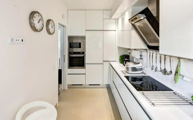 Luxurious T2 apartment, Olhos Dagua