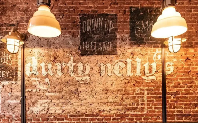 Durty Nelly's - Hostel