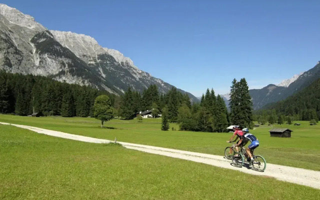 Apartment in Seefeld in Tirol With Gardenter