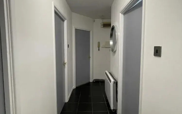 Cosy Cardiff Apartment Near City Centre