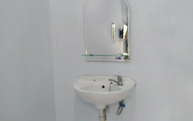 RedDoorz Syariah near Stasiun Pekalongan 3