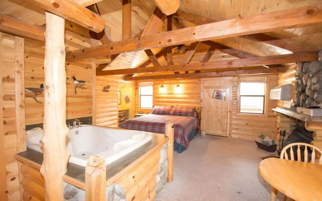 Upper Canyon Inn & Cabins